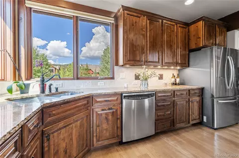 Kitchen - 84 Snow Peak Ct, Dillon, CO 80435 photo 3 of 6