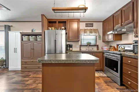 560 E St, Golden, CO 80401