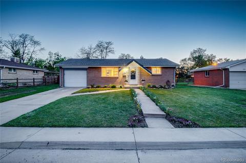 8357 Ames Way, Arvada, CO 80003 photo 2