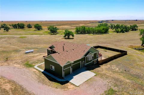 45355 Wolf Creek Dr, Bennett, CO 80102 photo 33