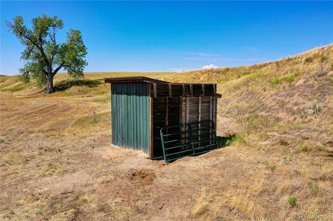 45355 Wolf Creek Dr, Bennett, CO 80102 photo 32