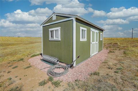45355 Wolf Creek Dr, Bennett, CO 80102 photo 31