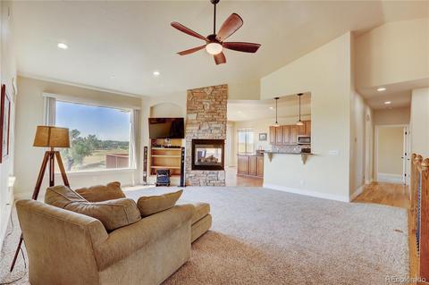 45355 Wolf Creek Dr, Bennett, CO 80102 photo 5