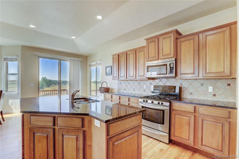 45355 Wolf Creek Dr, Bennett, CO 80102 photo 8