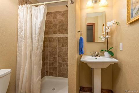 8890 E 29th Ave, Denver, CO 80238 photo 25