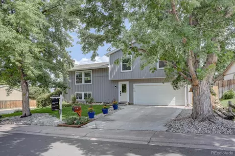 16805 E Navarro Dr, Aurora, CO 80013