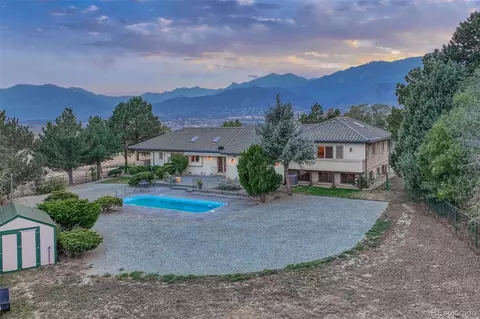 1735 Mesa Rd, Colorado Springs, CO 80904
