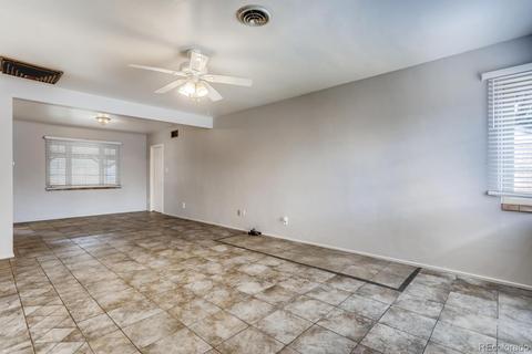 735 Scranton St, Aurora, CO 80011 photo 2