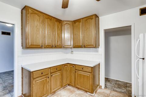735 Scranton St, Aurora, CO 80011 photo 4