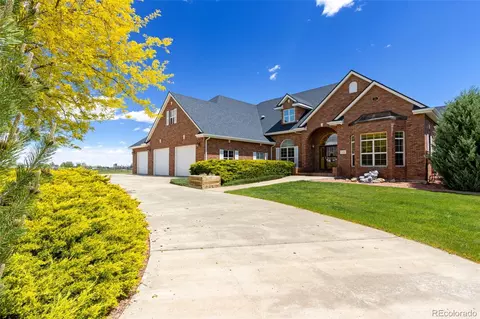 2366 Shoreside Dr, Berthoud, CO 80513