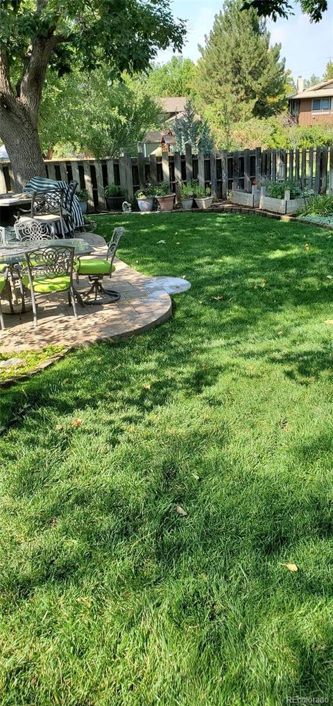 7533 E Bates Dr, Denver, CO 80231 photo 3