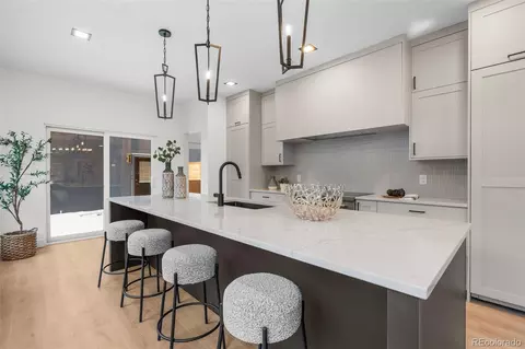 535 Josephine St, Denver, CO 80206
