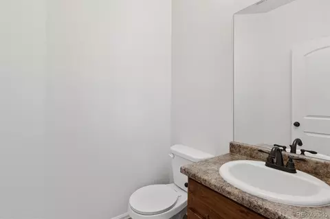Bath - 727 Elk Mountain Dr, Windsor, CO 80550 photo 1 of 4