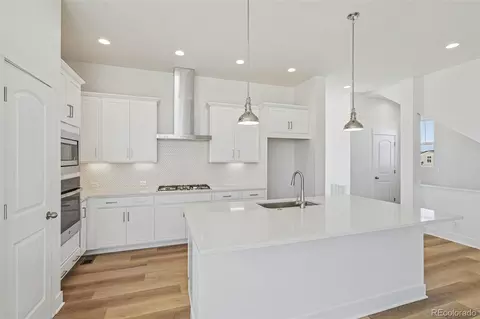 Kitchen - 21062 E 63rd Dr, Aurora, CO 80019 photo 6 of 7