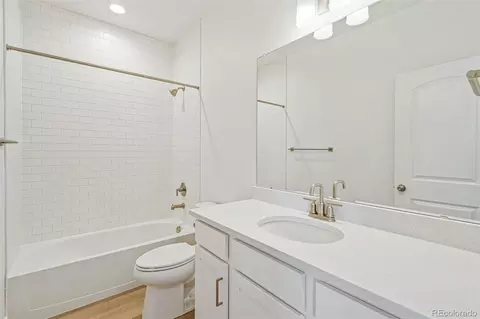 Bath - 21062 E 63rd Dr, Aurora, CO 80019 photo 4 of 4