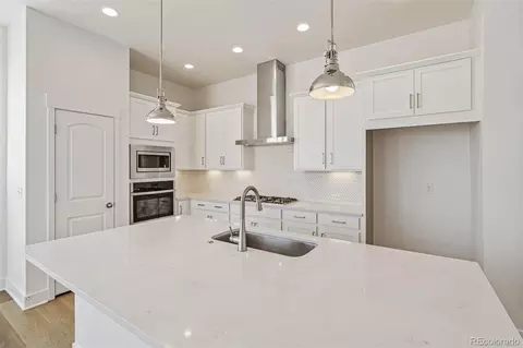 Kitchen - 21062 E 63rd Dr, Aurora, CO 80019 photo 4 of 7