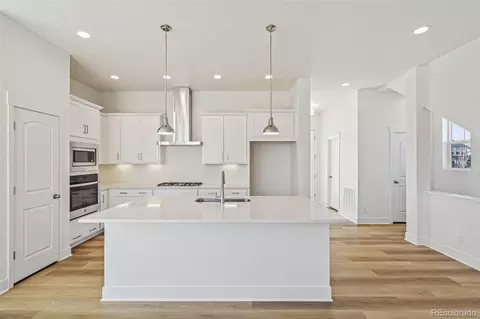 Kitchen - 21062 E 63rd Dr, Aurora, CO 80019 photo 5 of 7