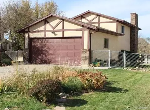 2 Bitterweed Ct, Pueblo, CO 81001