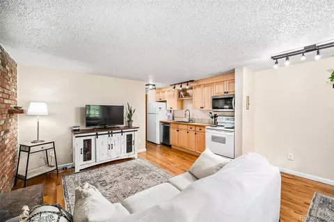 155 S Pennsylvania St #203, Denver, CO 80209