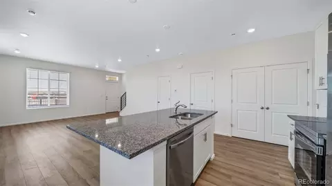 22401 E 46th Ave, Aurora, CO 80019 photo 6