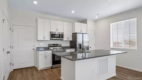 22401 E 46th Ave, Aurora, CO 80019 photo 2