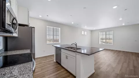 22401 E 46th Ave, Aurora, CO 80019 photo 4