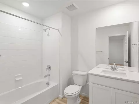 Bath - 21117 E 65th Ave, Aurora, CO 80019 photo 1 of 5