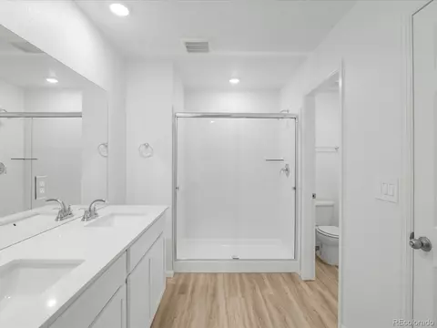 Bath - 21117 E 65th Ave, Aurora, CO 80019 photo 5 of 5
