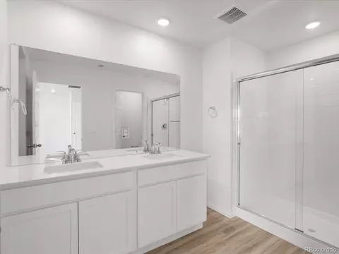 Bath - 21117 E 65th Ave, Aurora, CO 80019 photo 3 of 5