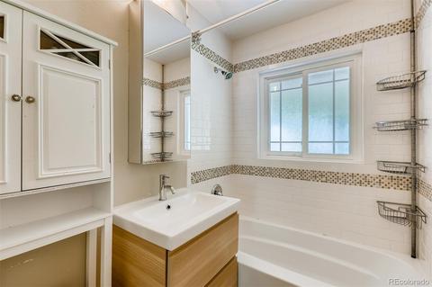 4398 E La Salle Pl, Denver, CO 80222 photo 8