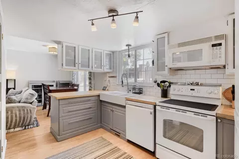 15865 E Custer Dr, Aurora, CO 80017 photo 3