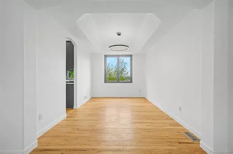 Living - 4624 S Hampton Cir, Boulder, CO 80301 photo 2 of 8