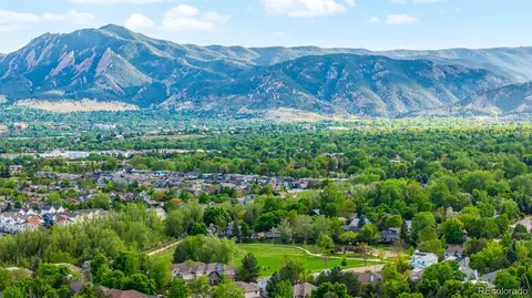 View/Area - 4624 S Hampton Cir, Boulder, CO 80301 photo 2 of 3