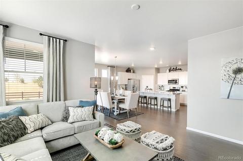 51 S Quantock St, Aurora, CO 80018 photo 3