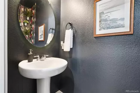 Bath - 18028 Dandy Brush Ln, Parker, CO 80134 photo 5 of 5