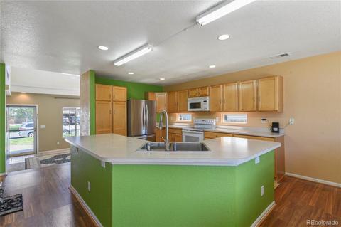 20712 E 38th Pl, Denver, CO 80249 photo 12