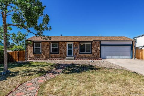 4335 S Eagle Cir, Aurora, CO 80015 photo 1