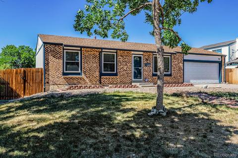4335 S Eagle Cir, Aurora, CO 80015 photo 2