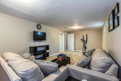 4335 S Eagle Cir, Aurora, CO 80015 photo 18
