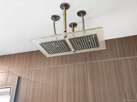 Bath - 14044 E Temple Dr, Aurora, CO 80015 photo 7 of 11