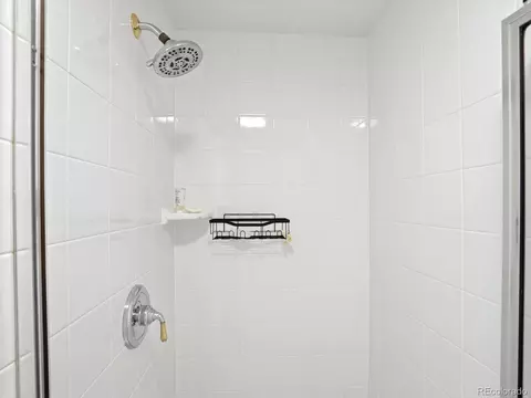 Bath - 14044 E Temple Dr, Aurora, CO 80015 photo 11 of 11