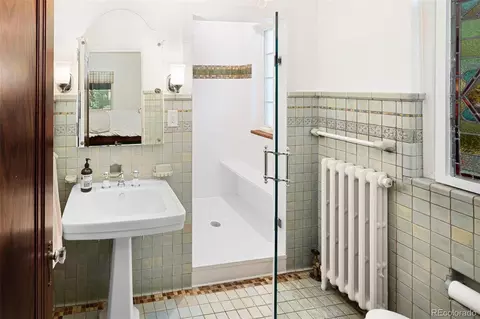 Bath - 178 Ash St, Denver, CO 80220 photo 3 of 7
