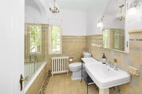 Bath - 178 Ash St, Denver, CO 80220 photo 1 of 7