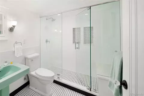 Bath - 178 Ash St, Denver, CO 80220 photo 5 of 7