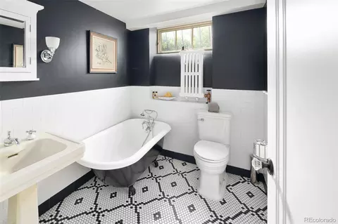 Bath - 178 Ash St, Denver, CO 80220 photo 6 of 7