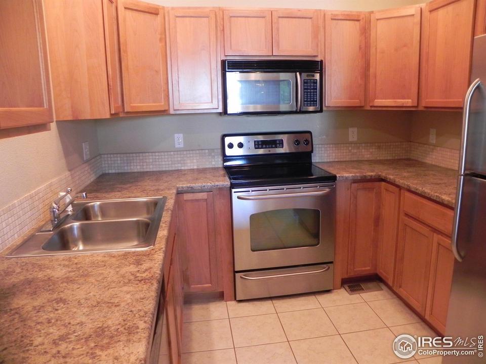 175 Carina Cir #102, Loveland, CO 80537 photo 4