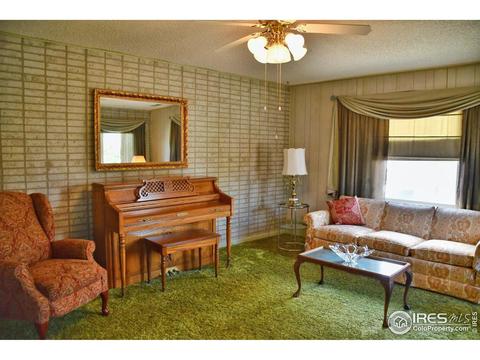115 E Cedar St, Walsenburg, CO 81089 photo 8
