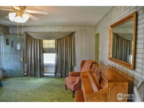 115 E Cedar St, Walsenburg, CO 81089 photo 2
