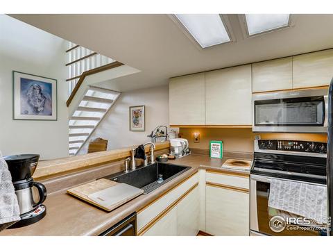 7478 Singing Hills Ct, Boulder, CO 80301 photo 4