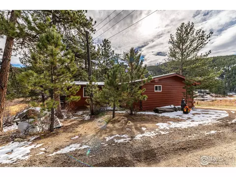 654 Hemlock Rd, Lyons, CO 80540